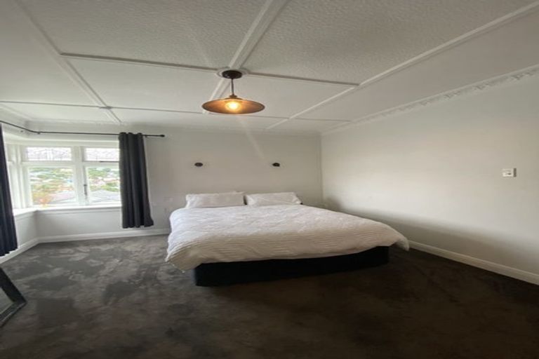 Photo of property in 56 Eden Street, Island Bay, Wellington, 6023