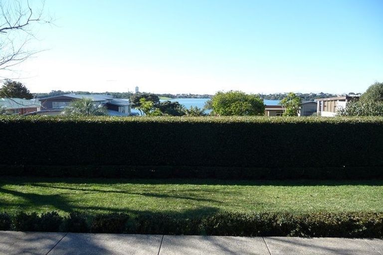 Photo of property in 30 Lake View Road, Takapuna, Auckland, 0622