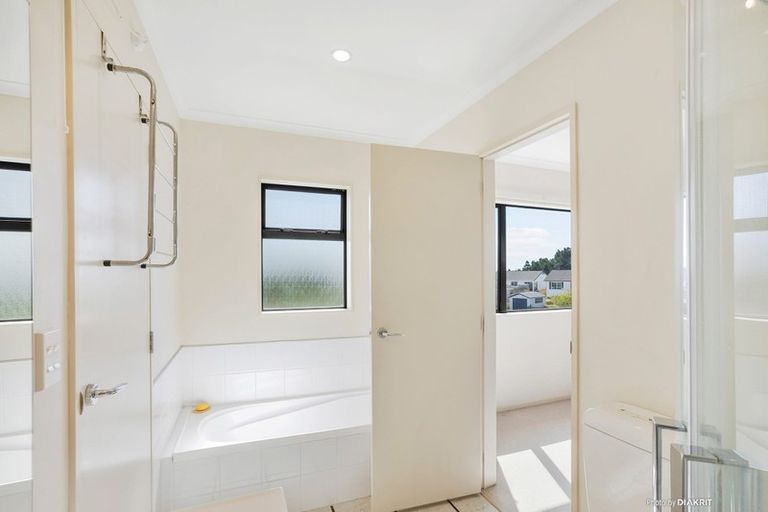 Photo of property in 96a Montgomery Avenue, Karori, Wellington, 6012