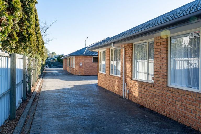 Photo of property in 126 Clarence Street, Riccarton, Christchurch, 8011