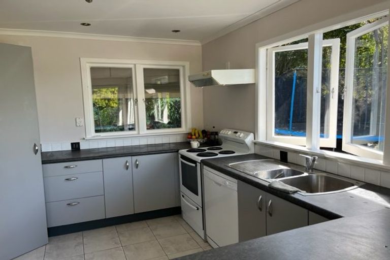 Photo of property in 2 Hillside Terrace, Saint Johns Hill, Whanganui, 4500