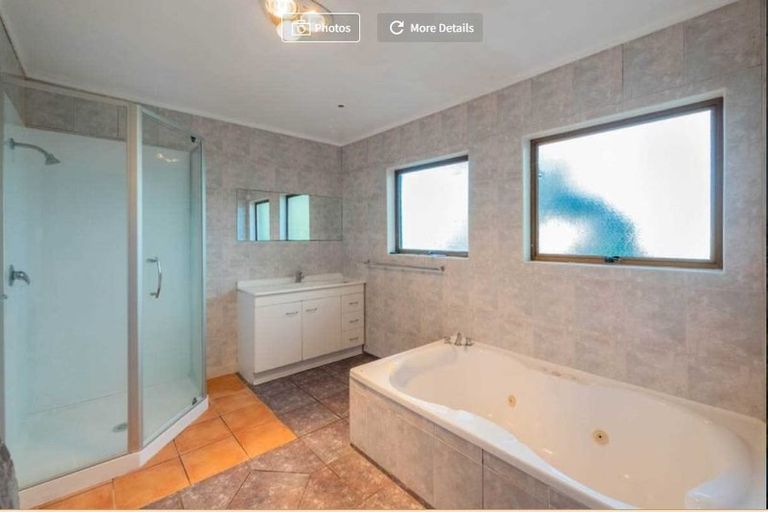 Photo of property in 40 Akoranga Drive, Northcote, Auckland, 0627