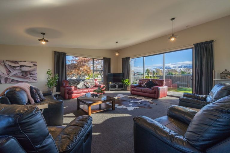 Photo of property in 21 Pop Andrew Drive, Te Anau, 9600