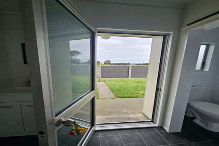 Photo of property in 3/10 Aubrey Street, Waitara, 4320