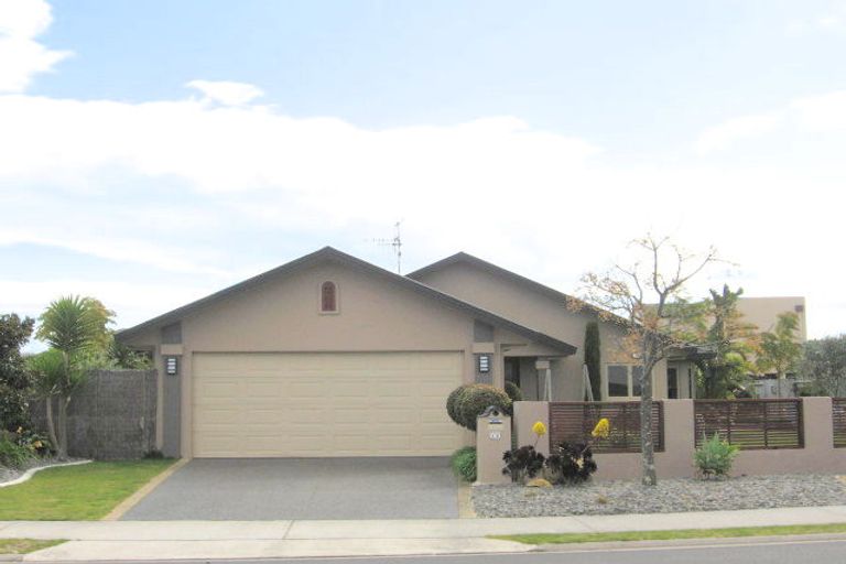 Photo of property in 18 Kahira Crescent, Papamoa Beach, Papamoa, 3118