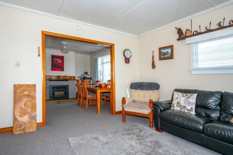 Photo of property in 1 Cameron Street, Waimate, 7924