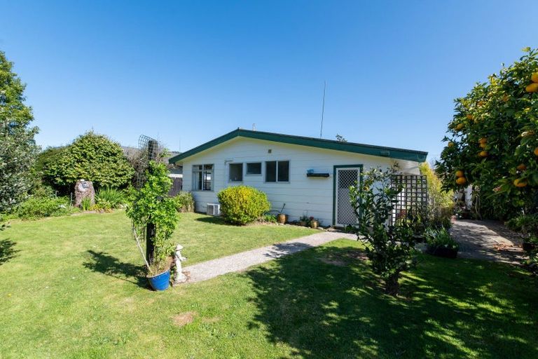 Photo of property in 14 Iles Road, Lynmore, Rotorua, 3010