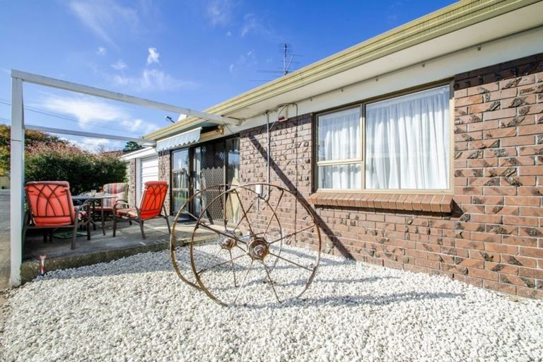 Photo of property in 2/26 Prictor Street, Papakura, 2110