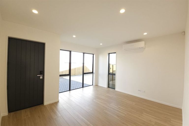 Photo of property in 17d Stanniland Street, Sunnyhills, Auckland, 2010