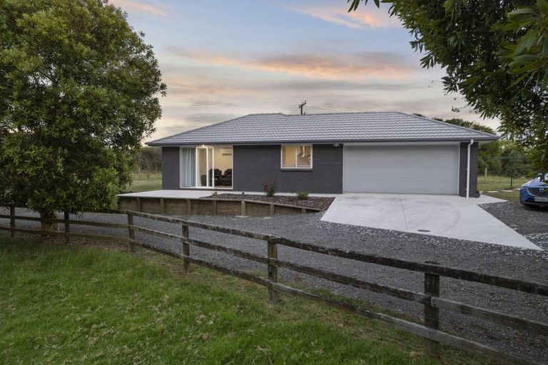 Photo of property in 1363 State Highway 16, Waimauku, 0883