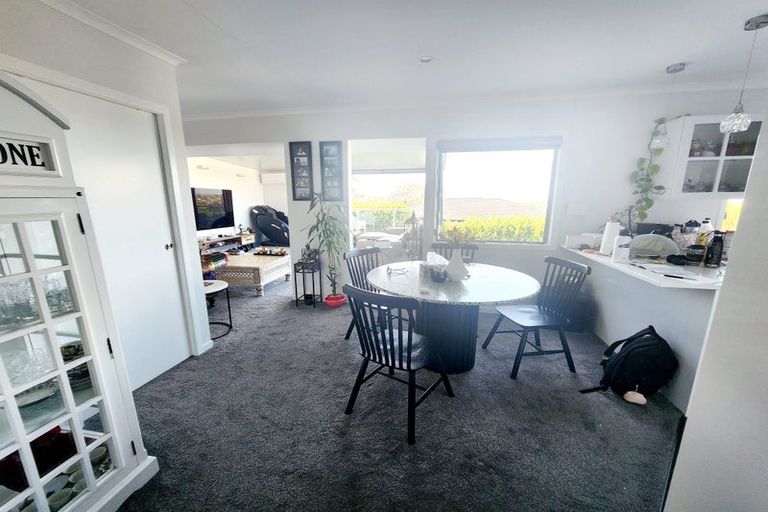 Photo of property in 63 Carlisle Road, Torbay, Auckland, 0630