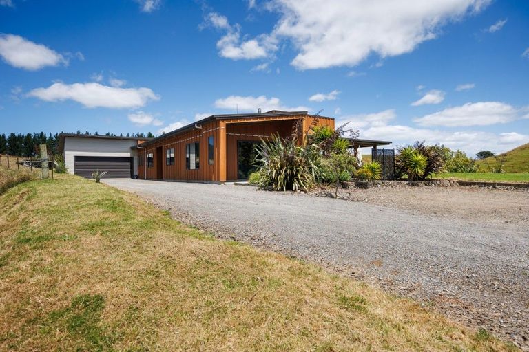 Photo of property in 981 Colyton Road, Bunnythorpe, Feilding, 4775