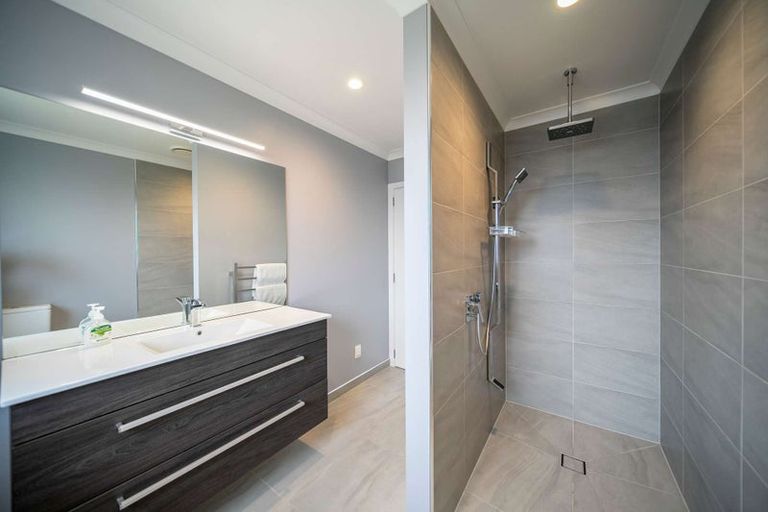 Photo of property in 27 Orbell Crescent, Te Anau, 9679