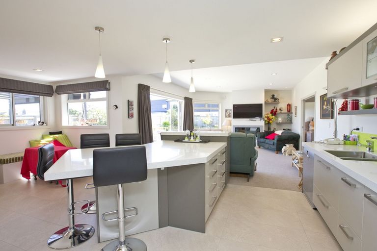 Photo of property in 3 Fairway Grove, Hokowhitu, Palmerston North, 4410