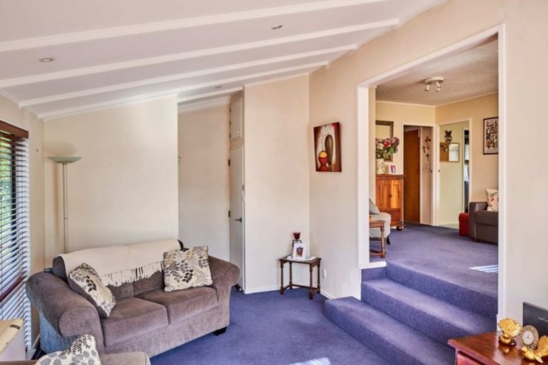 Photo of property in 75 Omapere Street, Whitby, Porirua, 5024