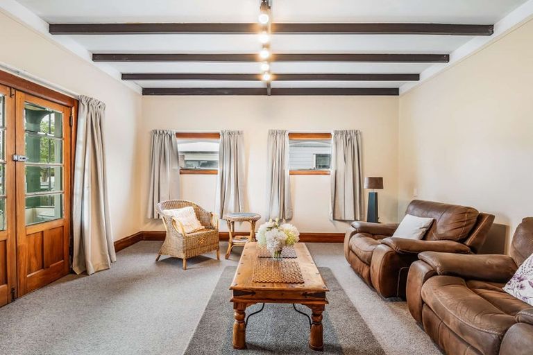 Photo of property in 8 Chelwood Street, Takaro, Palmerston North, 4412