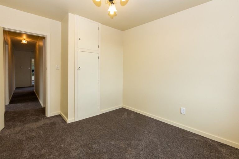 Photo of property in 21 Camelia Place, Islington, Christchurch, 8042