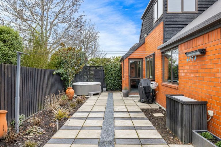 Photo of property in 2/6 Chepstow Avenue, Fendalton, Christchurch, 8052