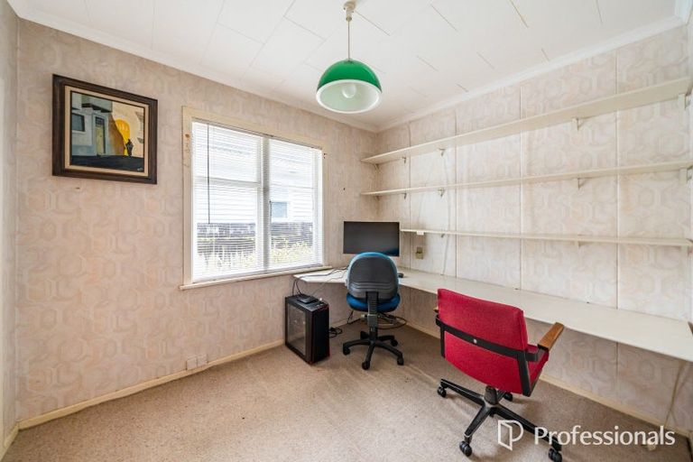 Photo of property in 4 Miles Crescent, Wainuiomata, Lower Hutt, 5014