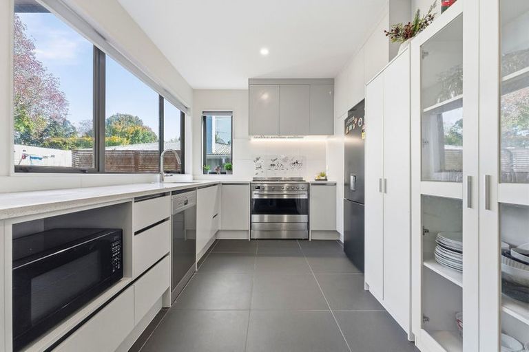 Photo of property in 6b Blenheim Street, Glenfield, Auckland, 0629