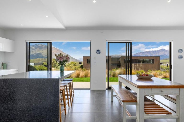 Photo of property in 17 Ellesmere Avenue, Jacks Point, Queenstown, 9371