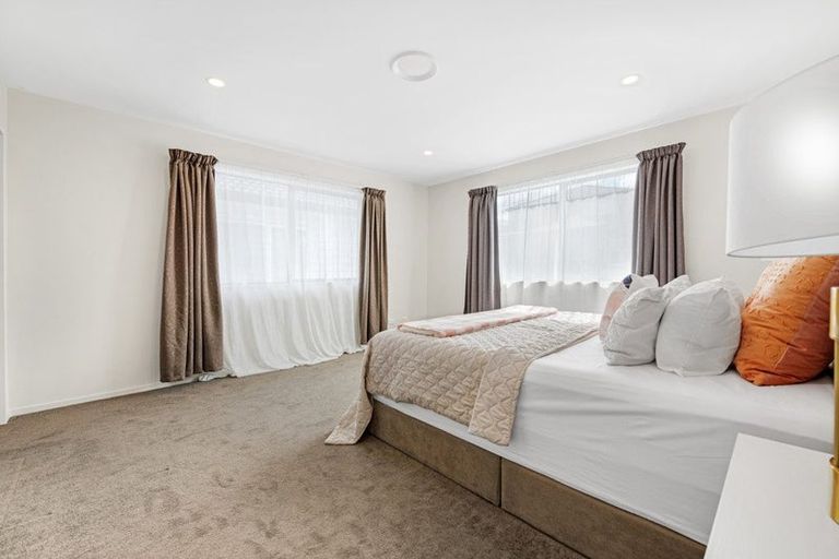 Photo of property in 32 Carrygawley Road, Flat Bush, Auckland, 2019
