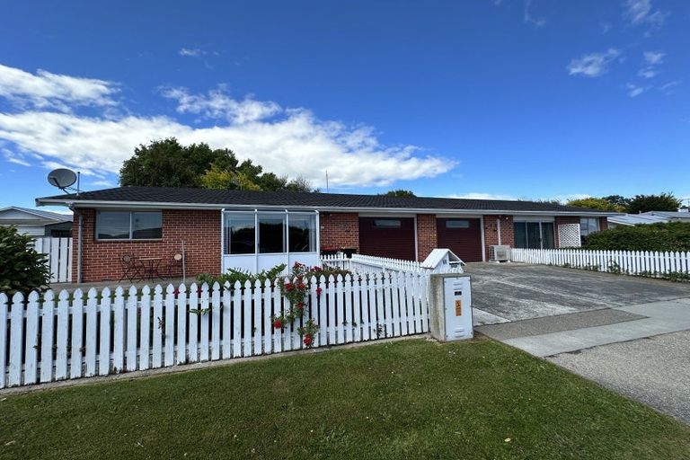 Photo of property in 11 Hamilton Street, Strathern, Invercargill, 9812
