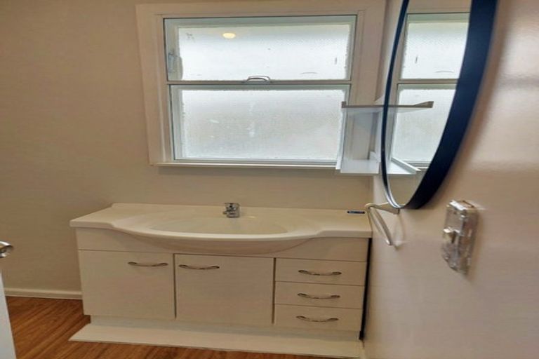 Photo of property in 54 Speargrass Grove, Timberlea, Upper Hutt, 5018