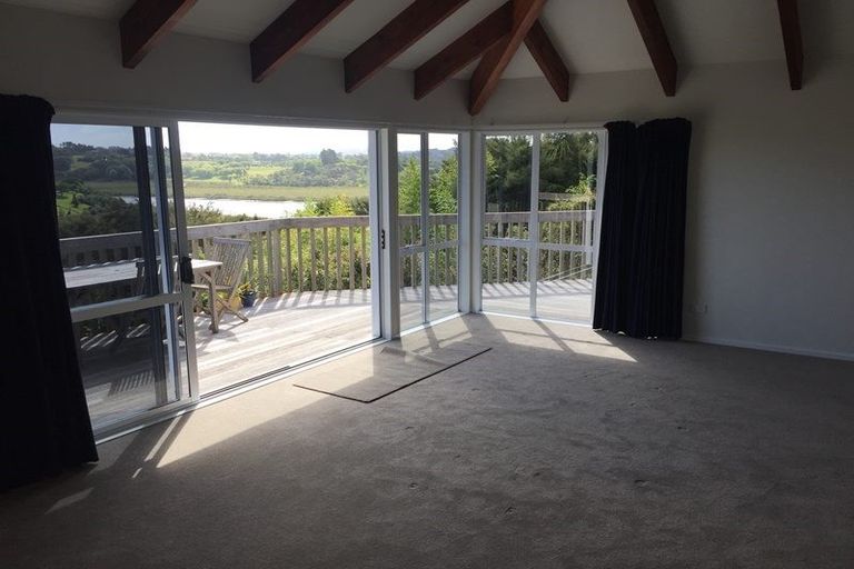 Photo of property in 20c Poplar Road, Stanmore Bay, Whangaparaoa, 0932