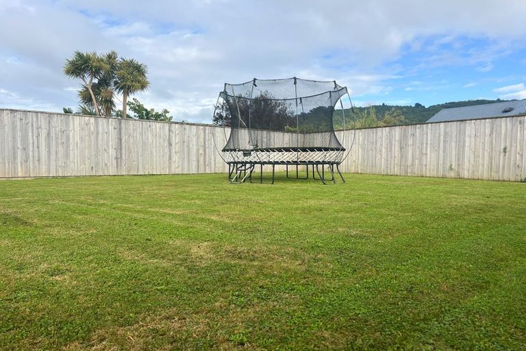 Photo of property in 17 Hunter Street, Taita, Lower Hutt, 5011