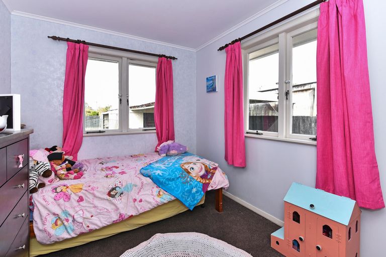 Photo of property in 131 Clevedon Road, Papakura, 2110