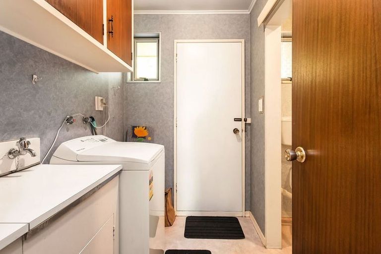 Photo of property in 2/427 Memorial Avenue, Burnside, Christchurch, 8053