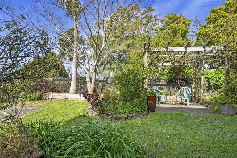 Photo of property in 2/52 Manuka Road, Glenfield, Auckland, 0629