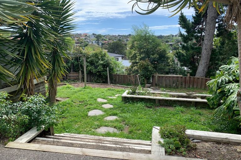 Photo of property in 8 Squirrel Lane, Browns Bay, Auckland, 0630