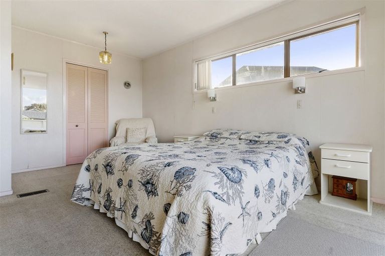 Photo of property in 208 Clovelly Road, Bucklands Beach, Auckland, 2012
