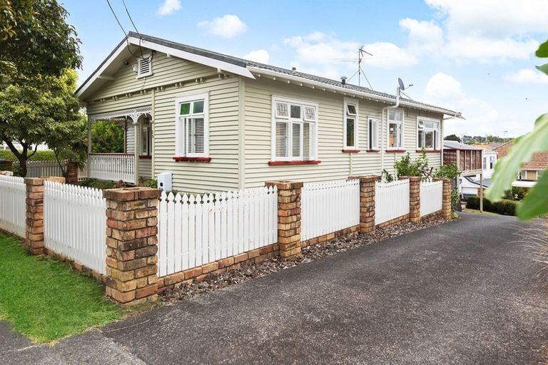 Photo of property in 29 Kingsway Avenue, Sandringham, Auckland, 1025
