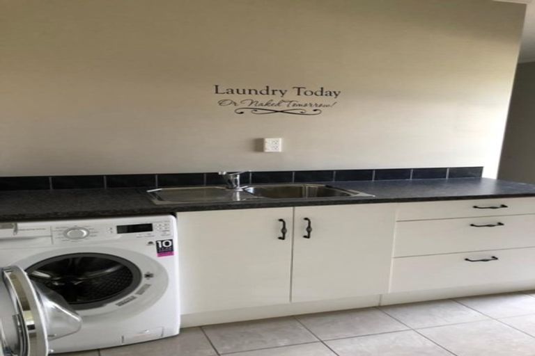 Photo of property in 8 Kilsby Place, Levin, 5510