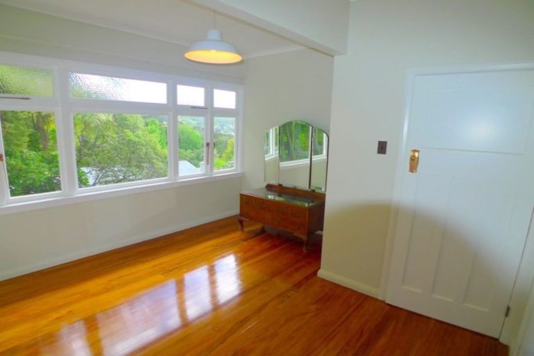 Photo of property in 17 Henderson Street, Karori, Wellington, 6012