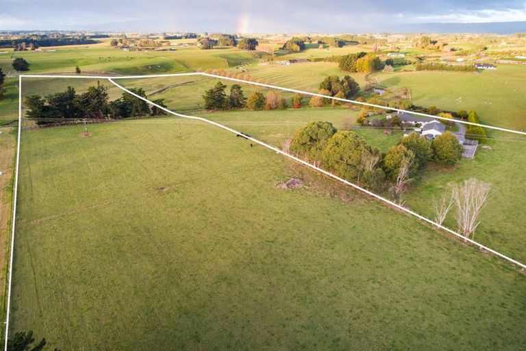 Photo of property in 335 Tutaki Road, Kelvin Grove, Palmerston North, 4470