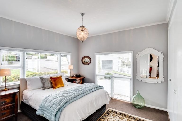 Photo of property in 14 Havelock Road, Hospital Hill, Napier, 4110