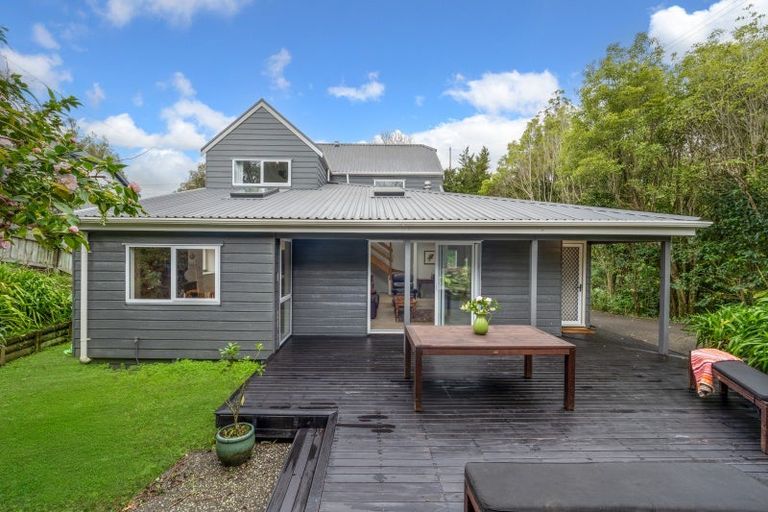 Photo of property in 92a Beach Road, Mellons Bay, Auckland, 2014
