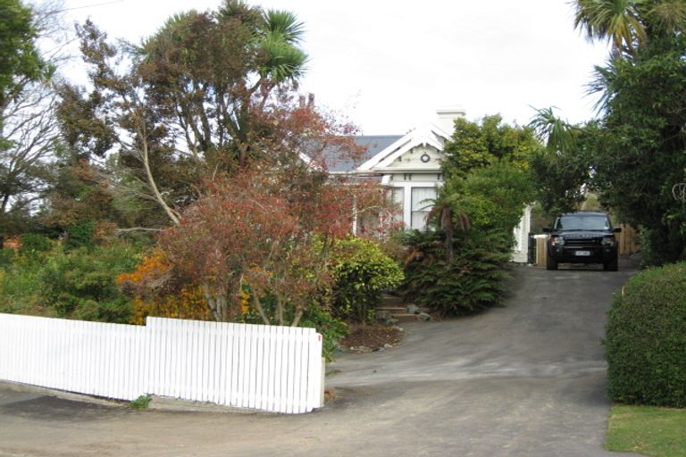 Photo of property in 10 Alison Crescent, Belleknowes, Dunedin, 9011