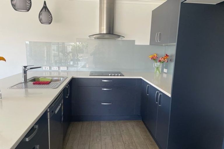 Photo of property in 281a Don Buck Road, Massey, Auckland, 0614