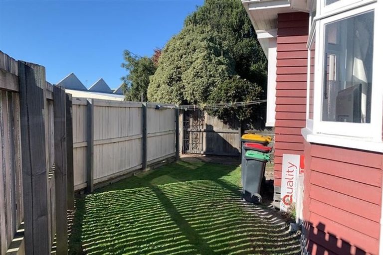 Photo of property in 2/72 Barton Street, Woolston, Christchurch, 8023