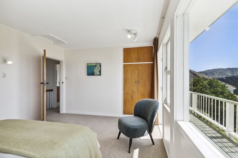 Photo of property in 67 Wadestown Road, Wadestown, Wellington, 6012