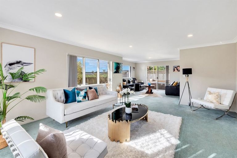 Photo of property in 2 San Marino Drive, Henderson, Auckland, 0612