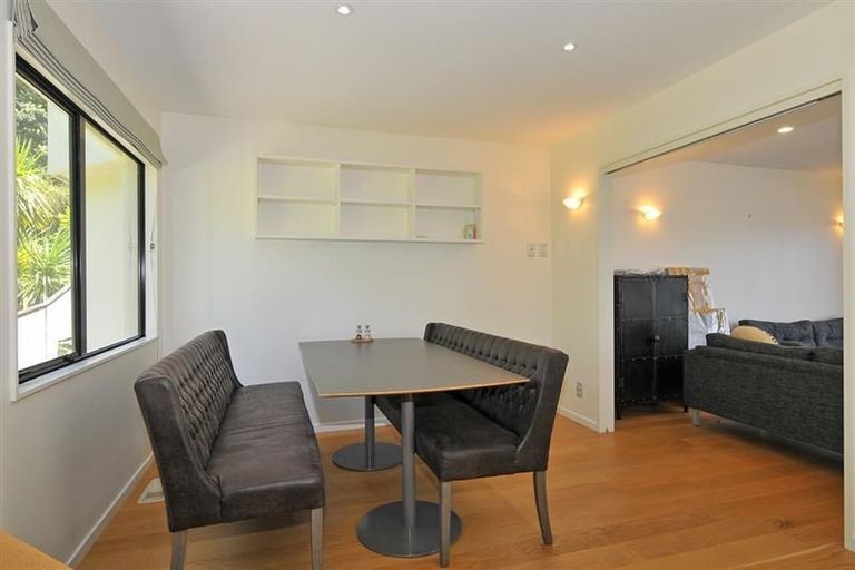 Photo of property in 10/22 Oriental Terrace, Oriental Bay, Wellington, 6011