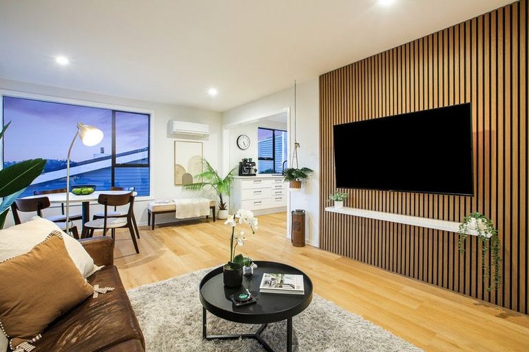 Photo of property in 49 Handyside Street, Tawa, Wellington, 5028