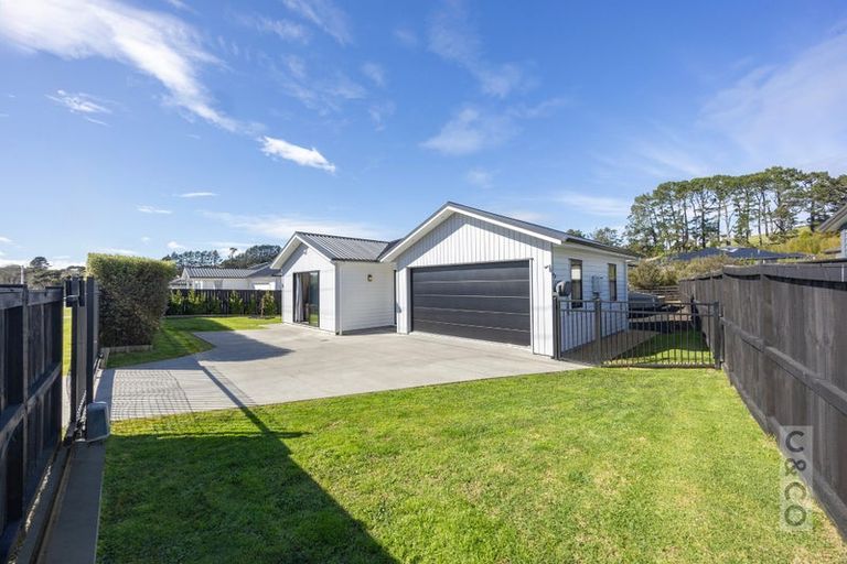 Photo of property in 91 Muriwai Road, Waimauku, 0812