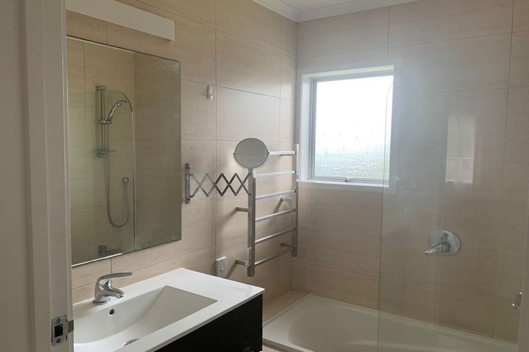 Photo of property in 28 Stredwick Drive, Torbay, Auckland, 0630